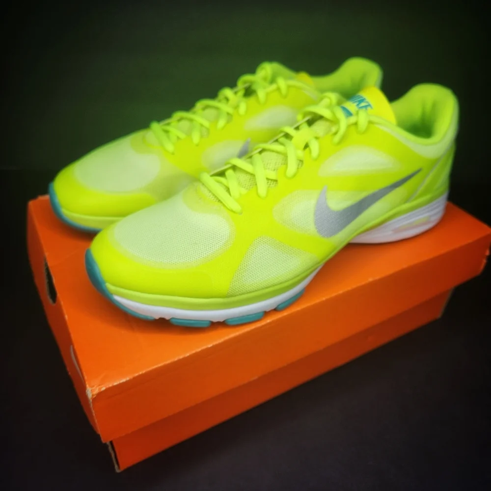 New Nike Duel Fusion TR Breathe Womans 8 Yellow - Picture 1 of 5